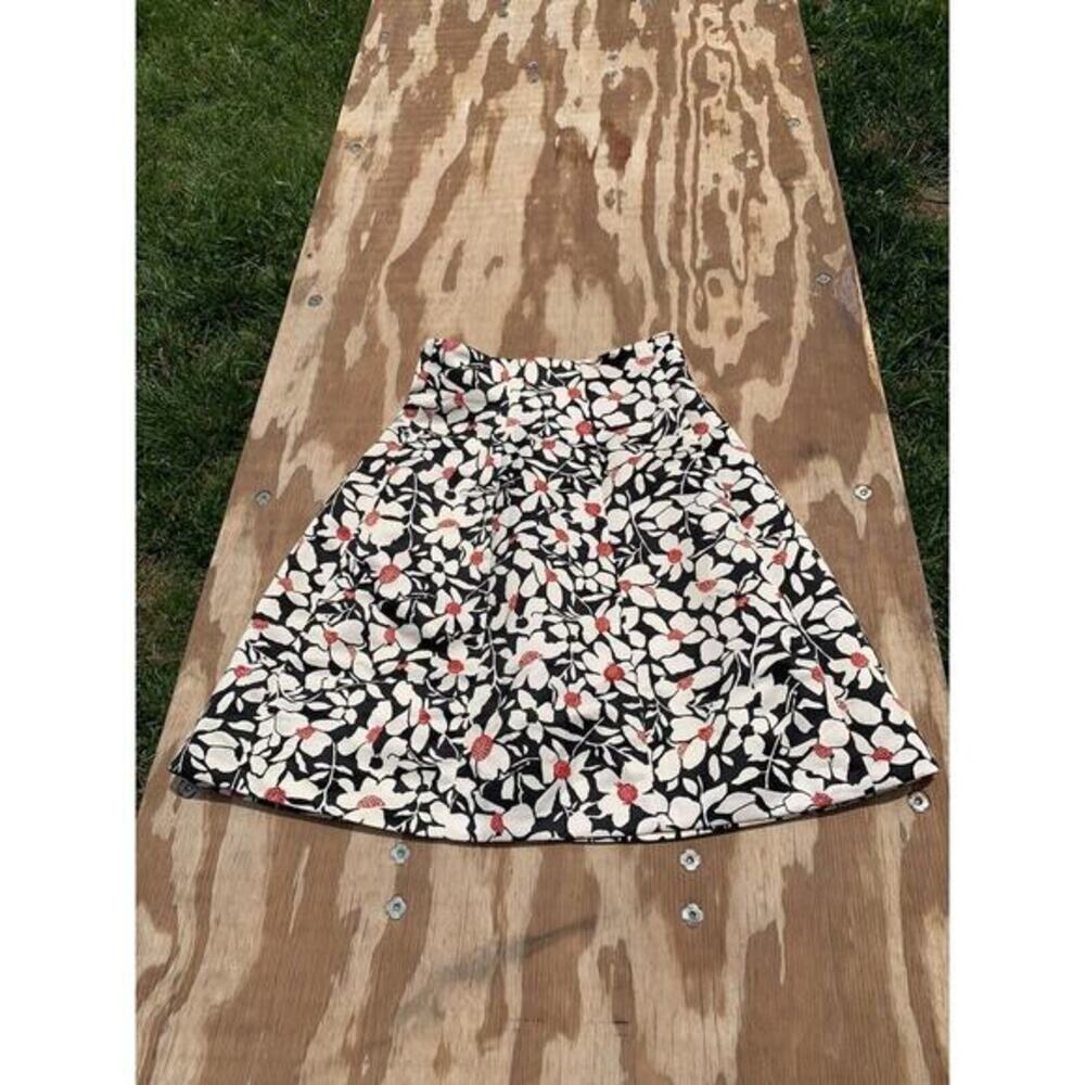 Max Mara Shine Floral Skirt Size 4 Black White‎ Red Aline Spring Summer Cottage